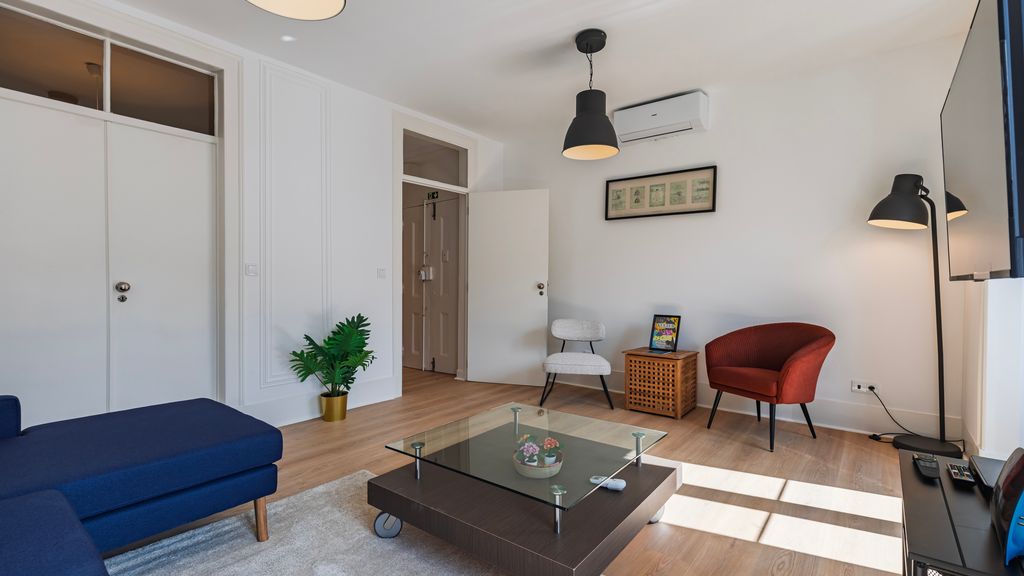 Classy 3-Bedroom Lisbon Apartment by LovelyStay