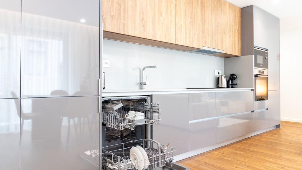 Polacos Residence | 2BR | Apt H by LovelyStay