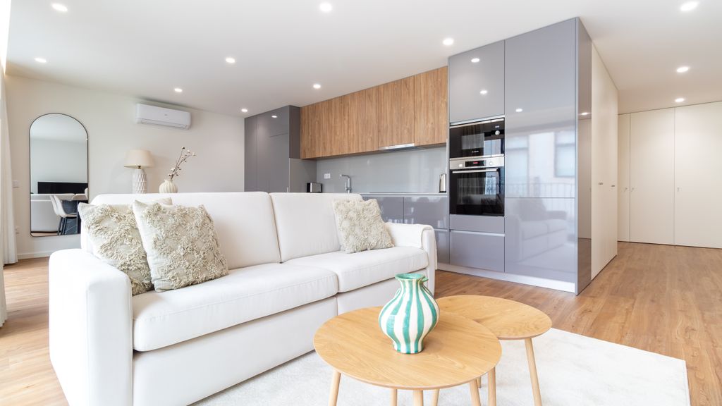 Polacos Residence | 2BR | Apt H by LovelyStay