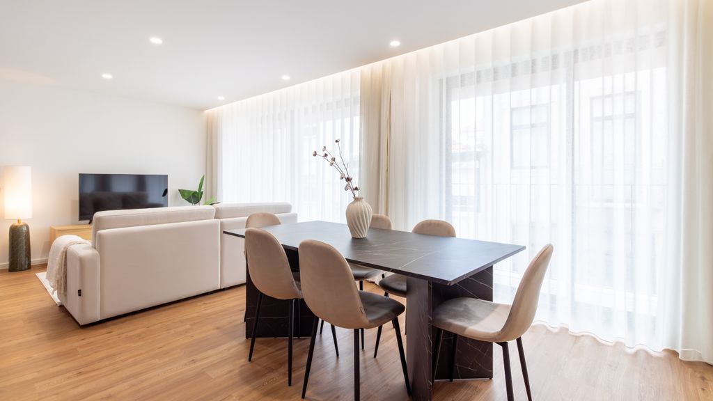 Polacos Residence | 2BR | Apt H by LovelyStay