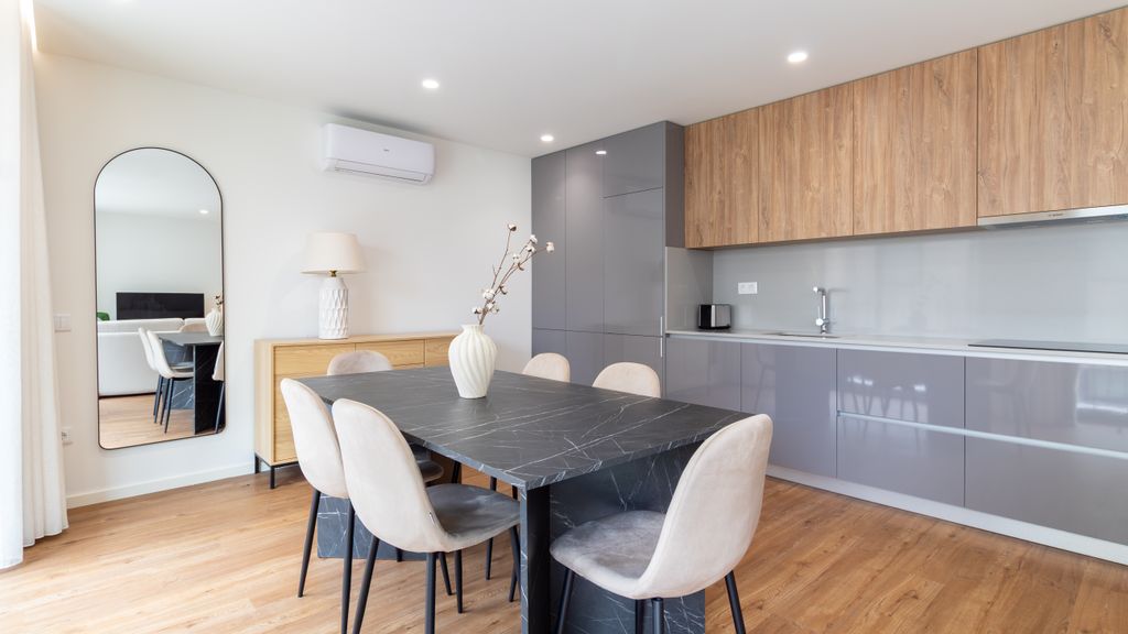 Polacos Residence | 2BR | Apt H by LovelyStay