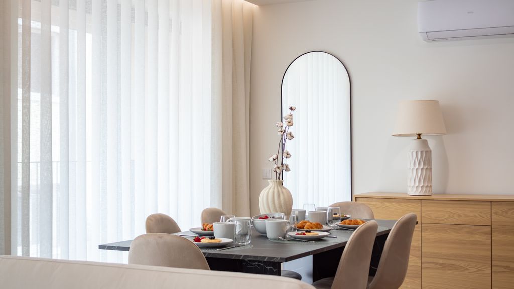 Polacos Residence | 2BR | Apt H by LovelyStay