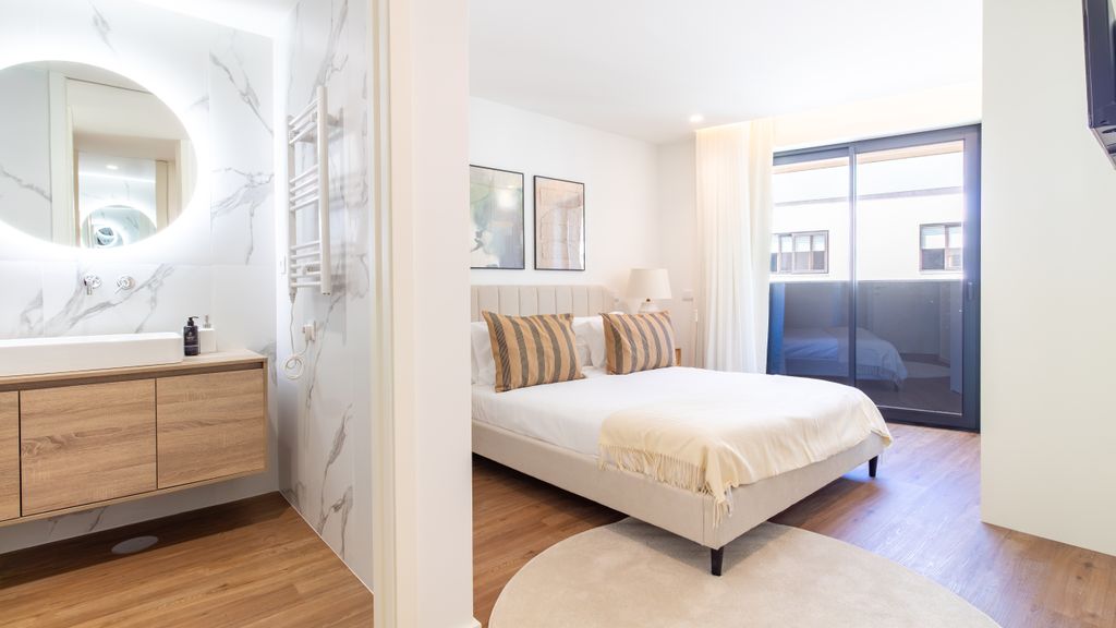 Polacos Residence | 2BR | Apt J by LovelyStay