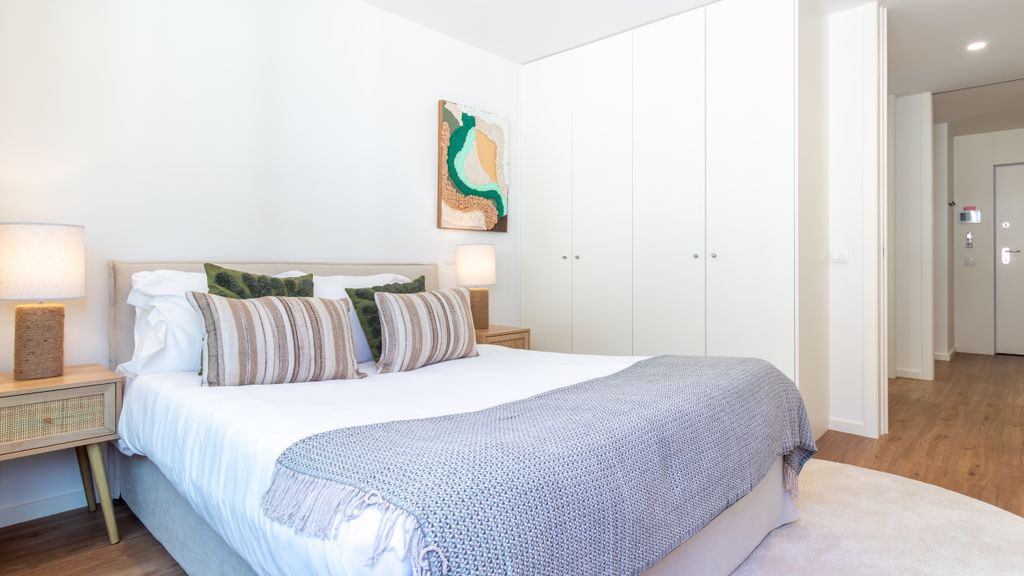 Polacos Residence | 2BR | Apt J by LovelyStay