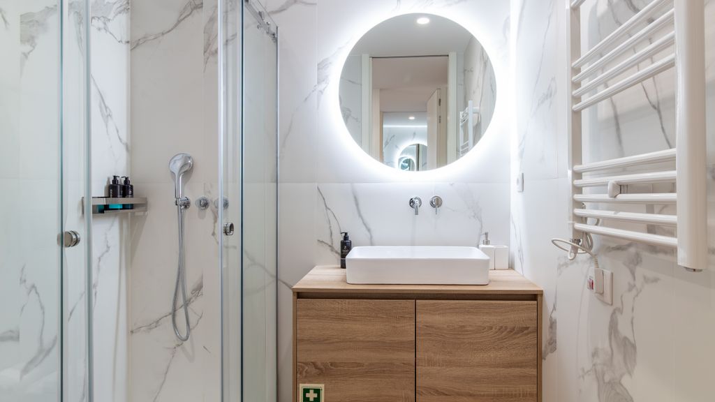 Polacos Residence | 2BR | Apt J by LovelyStay