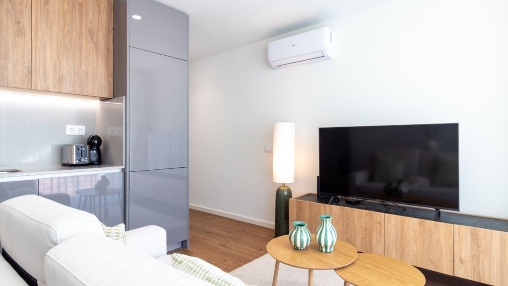 Polacos Residence | 1BR | Apt P by LovelyStay