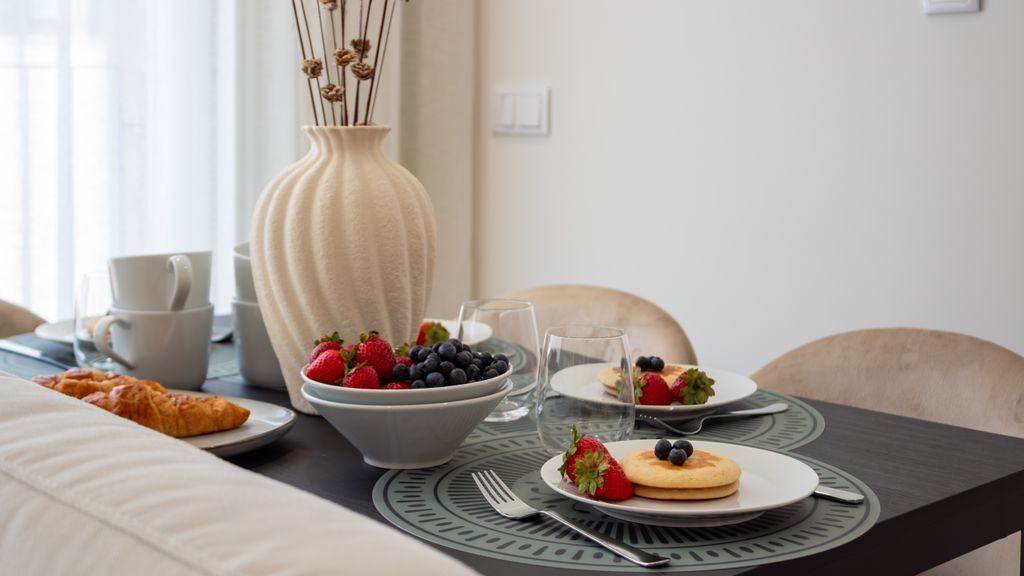 Polacos Residence | 1BR | Apt P by LovelyStay