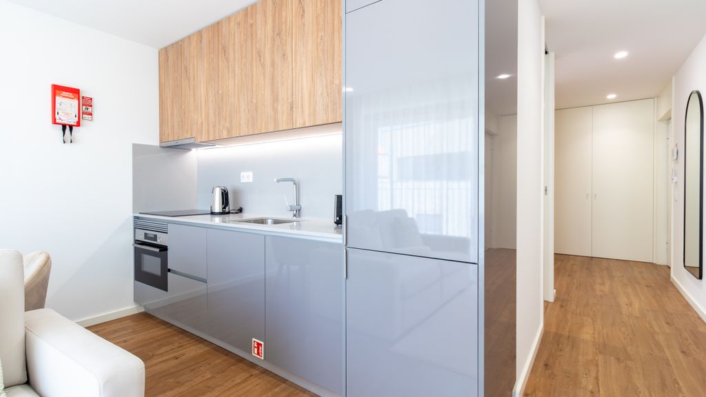 Polacos Residence | 1BR | Apt P by LovelyStay
