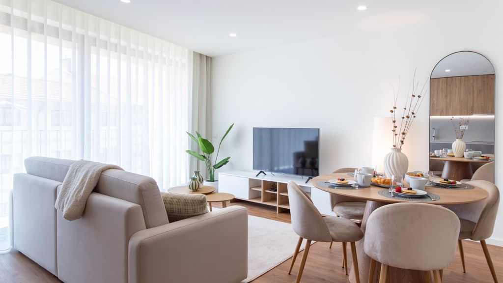 Polacos Residence | 1BR | Apt T by LovelyStay