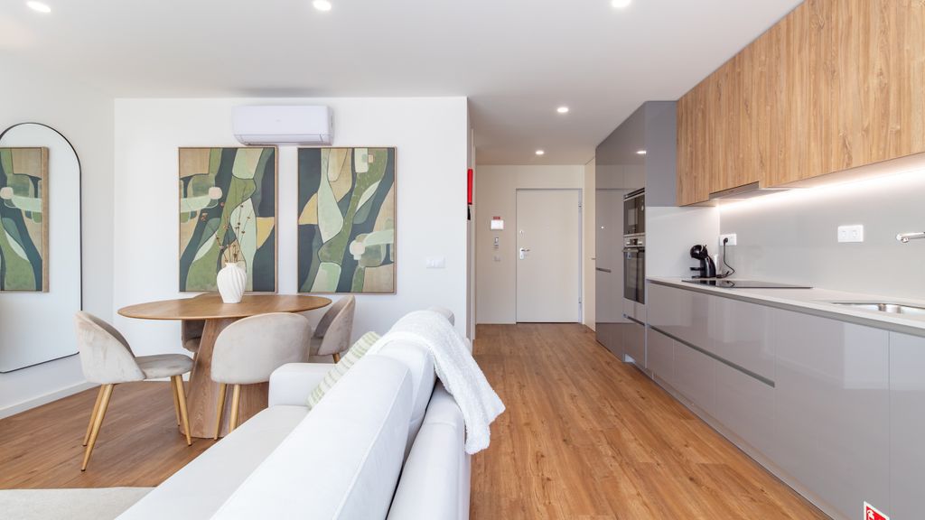 Polacos Residence | 1BR | Apt T by LovelyStay