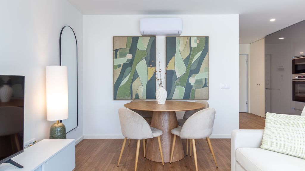 Polacos Residence | 1BR | Apt T by LovelyStay