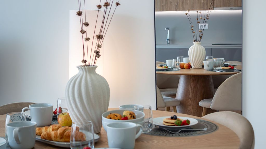 Polacos Residence | 1BR | Apt Y by LovelyStay