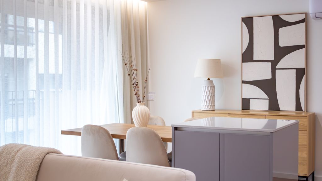 Polacos Residence | 2BR | Apt W by LovelyStay