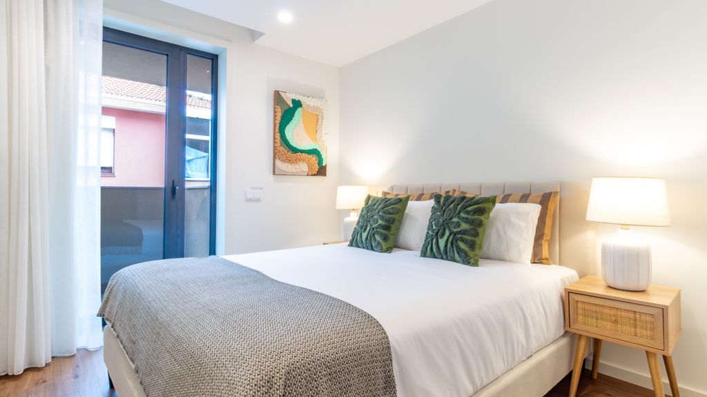 Polacos Residence | 2BR | Apt W by LovelyStay