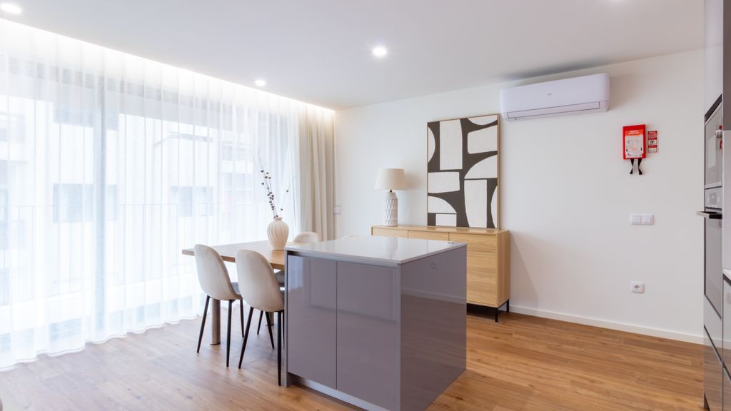Polacos Residence | 2BR | Apt W by LovelyStay