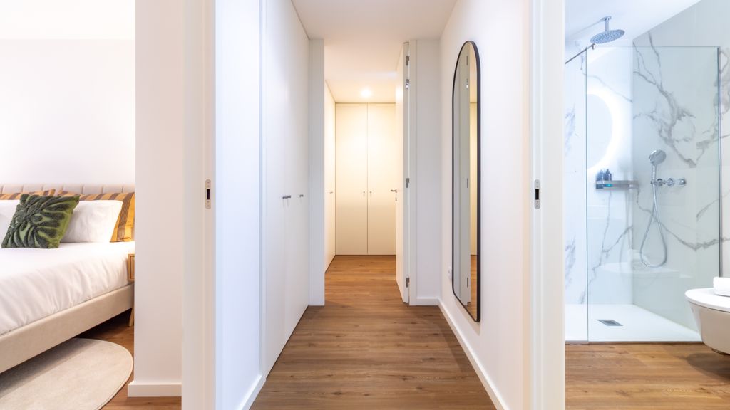 Polacos Residence | 2BR | Apt W by LovelyStay