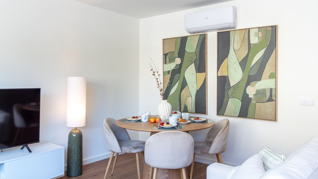 Polacos Residence | 1BR | Apt D by LovelyStay