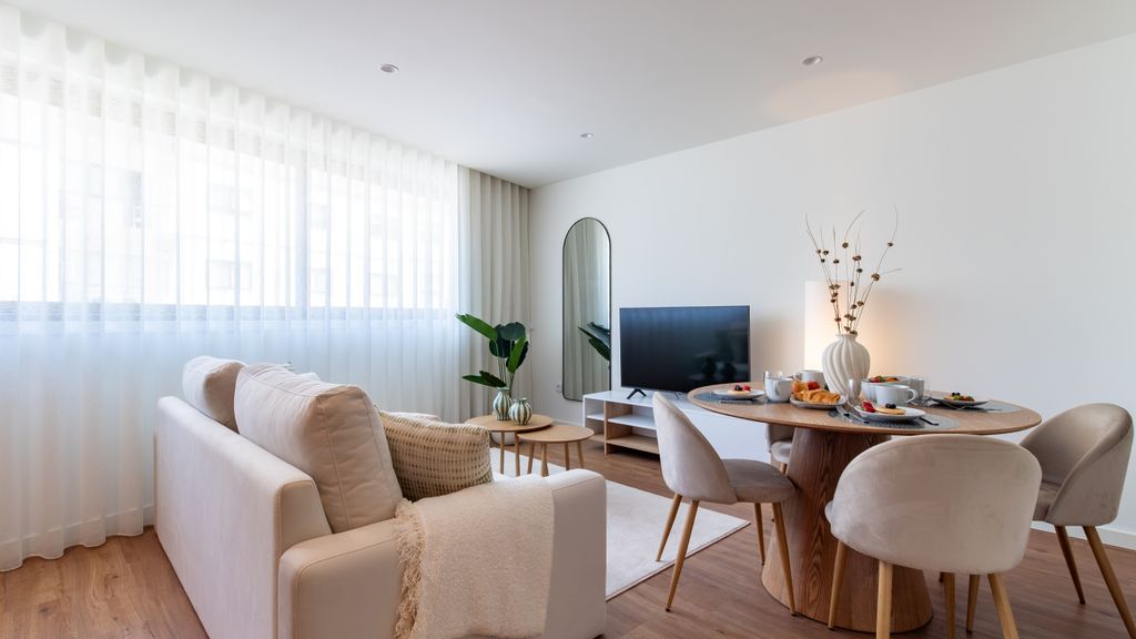Polacos Residence | 1BR | Apt D by LovelyStay