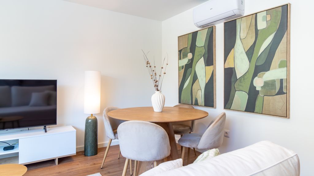 Polacos Residence | 1BR | Apt D by LovelyStay