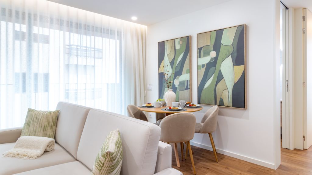 Polacos Residence | 1BR | Apt U by LovelyStay