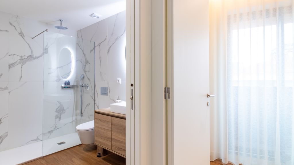 Polacos Residence | 1BR | Apt U by LovelyStay