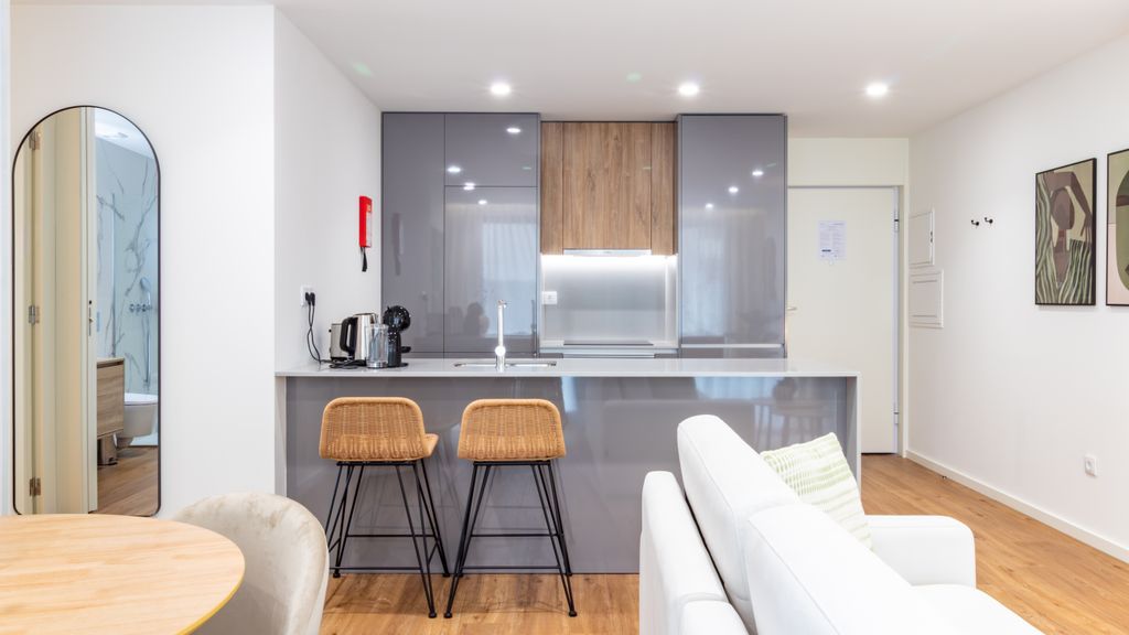 Polacos Residence | 1BR | Apt U by LovelyStay