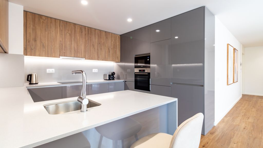 Polacos Residence | 2BR | Apt S by LovelyStay