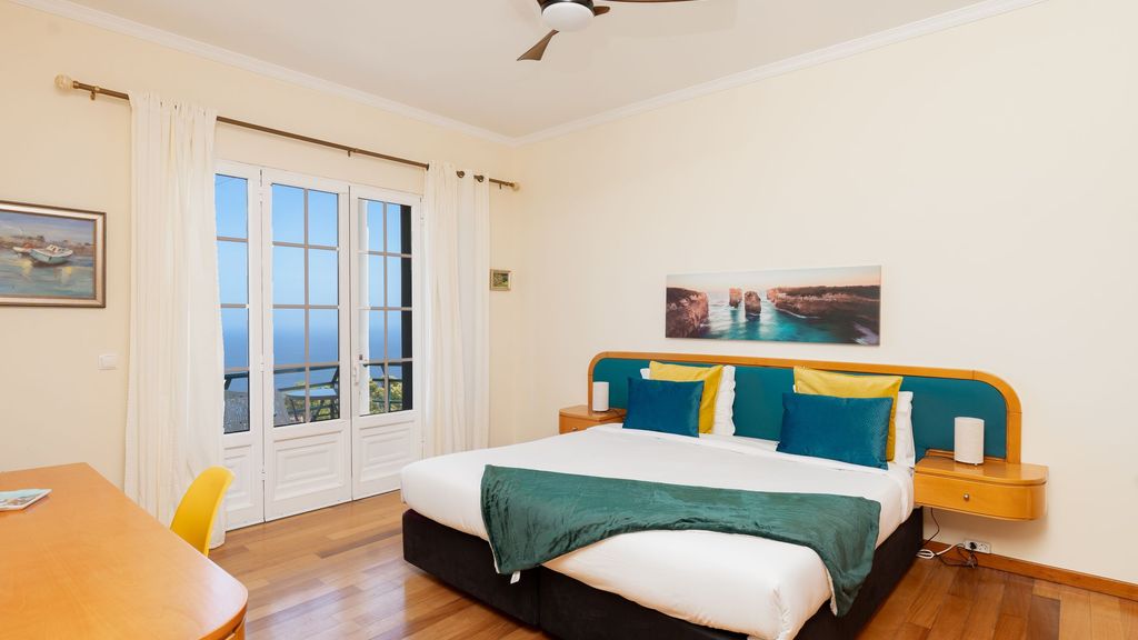 Desertas Vista Casa by LovelyStay