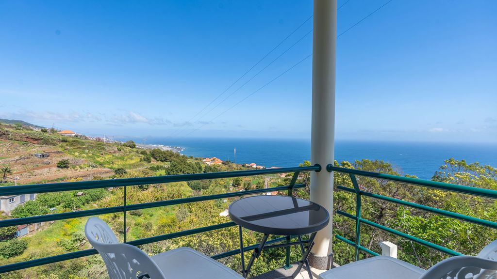 Desertas Vista Casa by LovelyStay