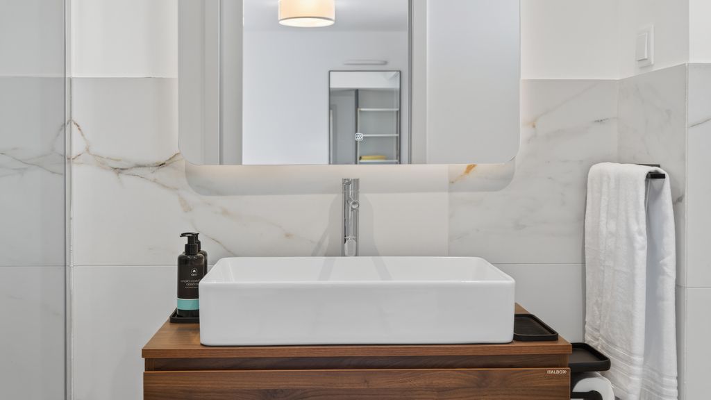 LUXEN 7