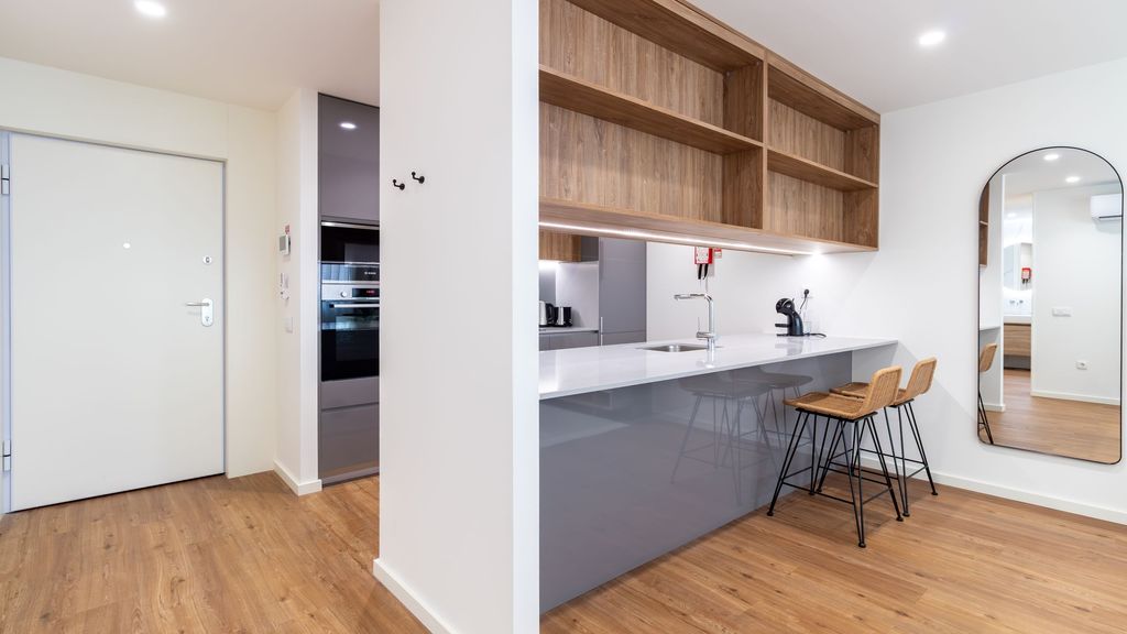 Polacos Residence | 1BR | Apt AA by LovelyStay