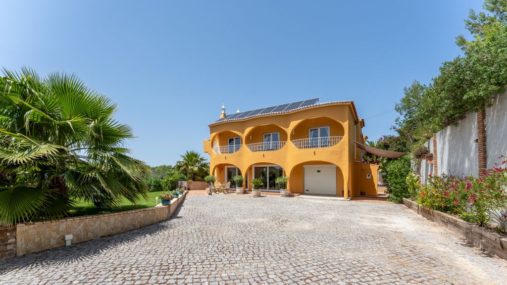Villa Camaleão