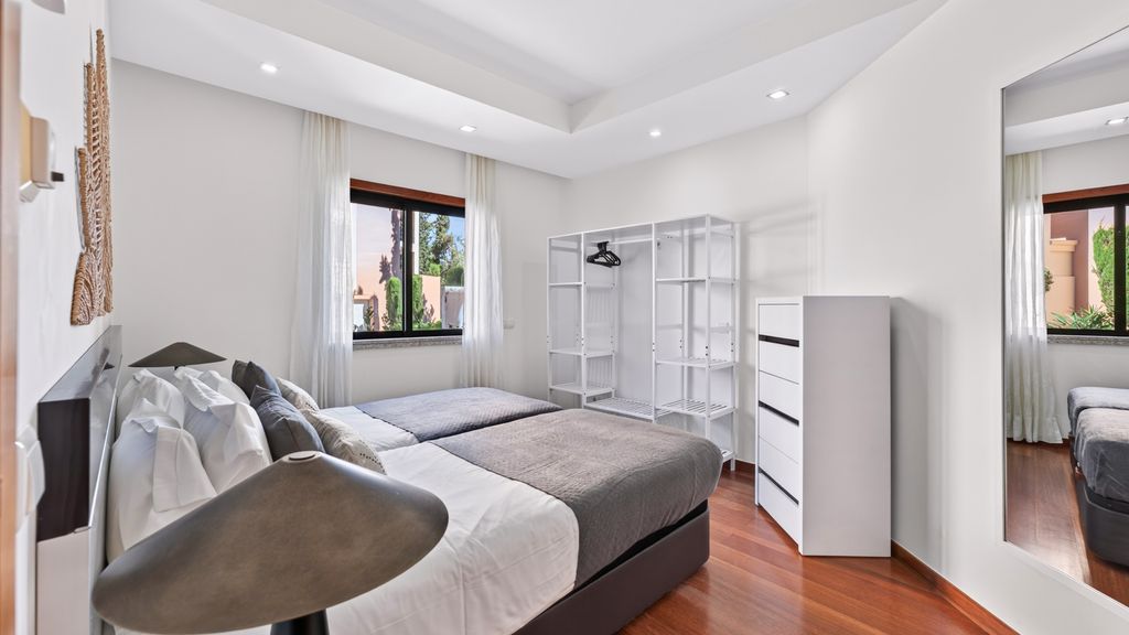 Baia da Luz Resort | 1BR with Pool by LovelyStay
