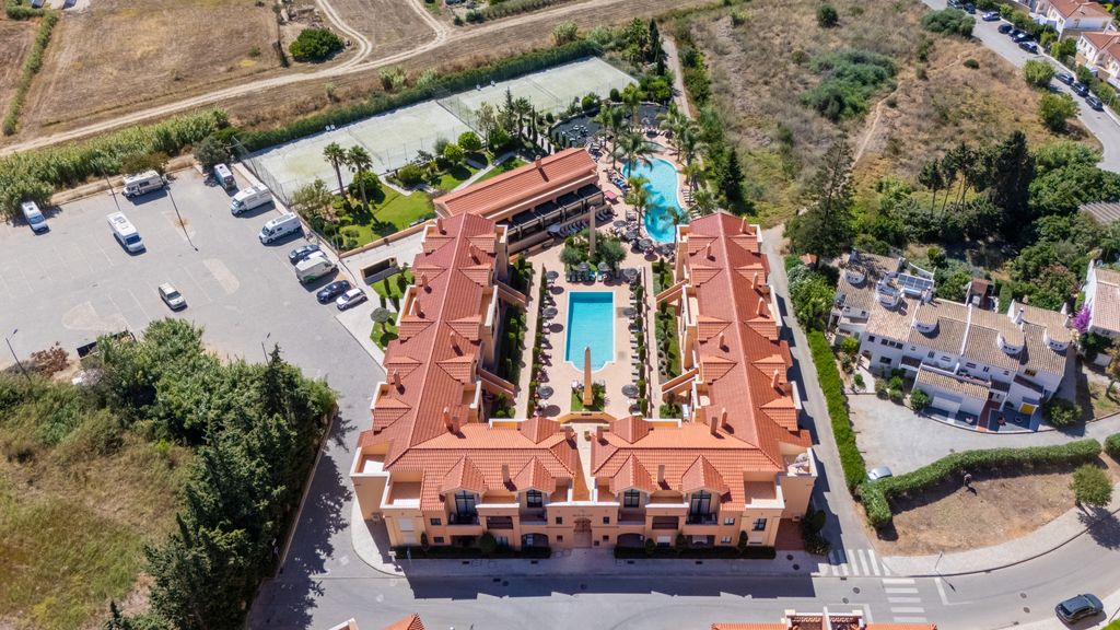 Baia da Luz Resort | 1BR with Pool by LovelyStay