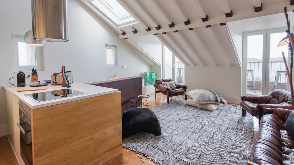 Stunning Penthouse w/ the best views by LovelyStay