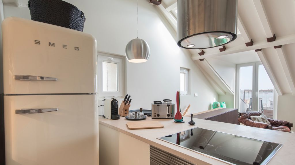 Stunning Penthouse w/ the best views by LovelyStay