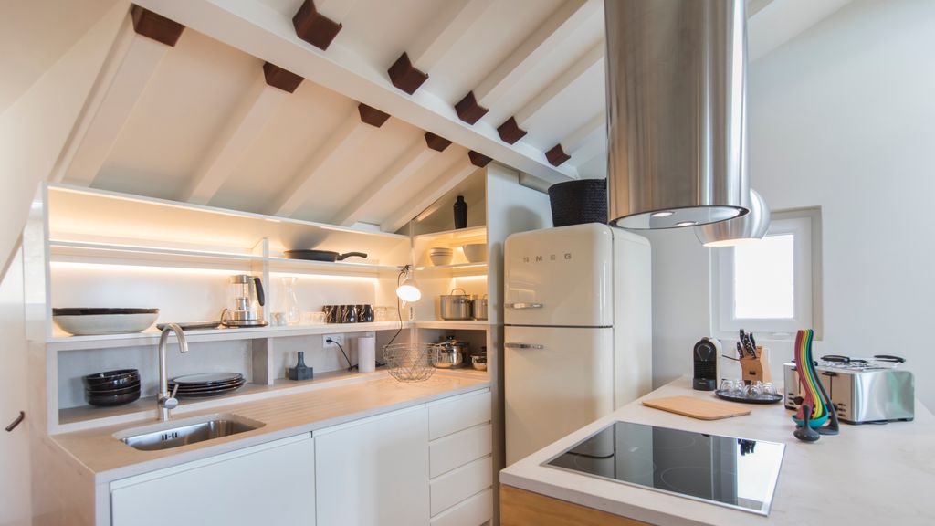 Stunning Penthouse w/ the best views by LovelyStay