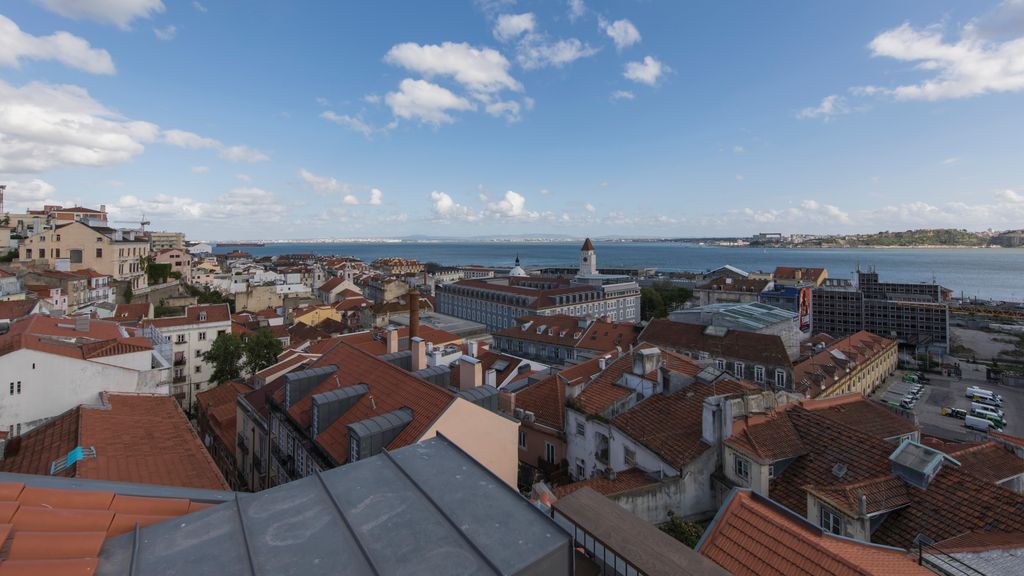 Stunning Penthouse w/ the best views by LovelyStay