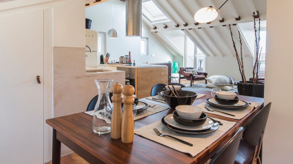 Stunning Penthouse w/ the best views by LovelyStay