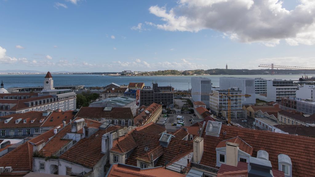 Stunning Penthouse w/ the best views by LovelyStay
