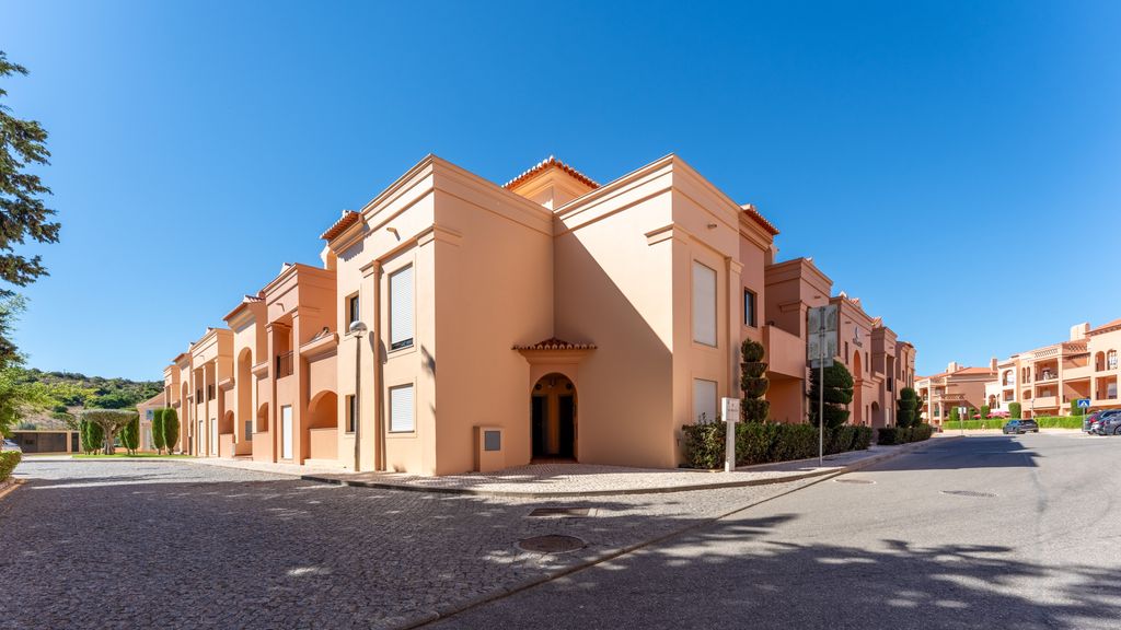 Baia da Luz Resort | 2BR with Pool by LovelyStay