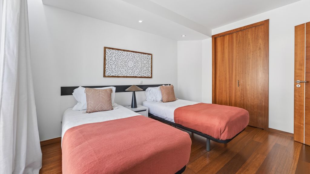 Baia da Luz Resort | 2BR with Pool by LovelyStay