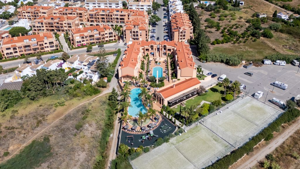 Baia da Luz Resort | 2BR with Pool by LovelyStay