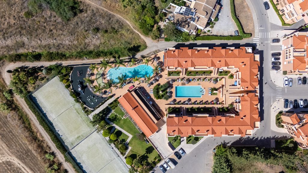 Baia da Luz Resort | 2BR with Pool by LovelyStay