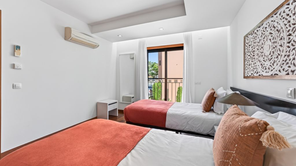 Baia da Luz Resort | 2BR with Pool by LovelyStay