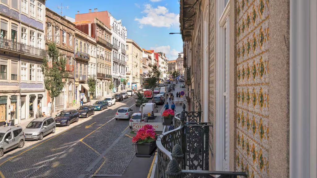 Mouzinho da Silveira 120