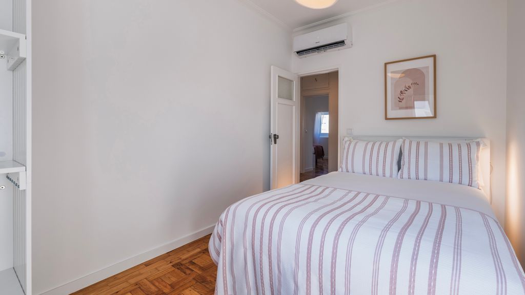 Stunning 3BDR Flat w/ Balcony & AC by LovelyStay