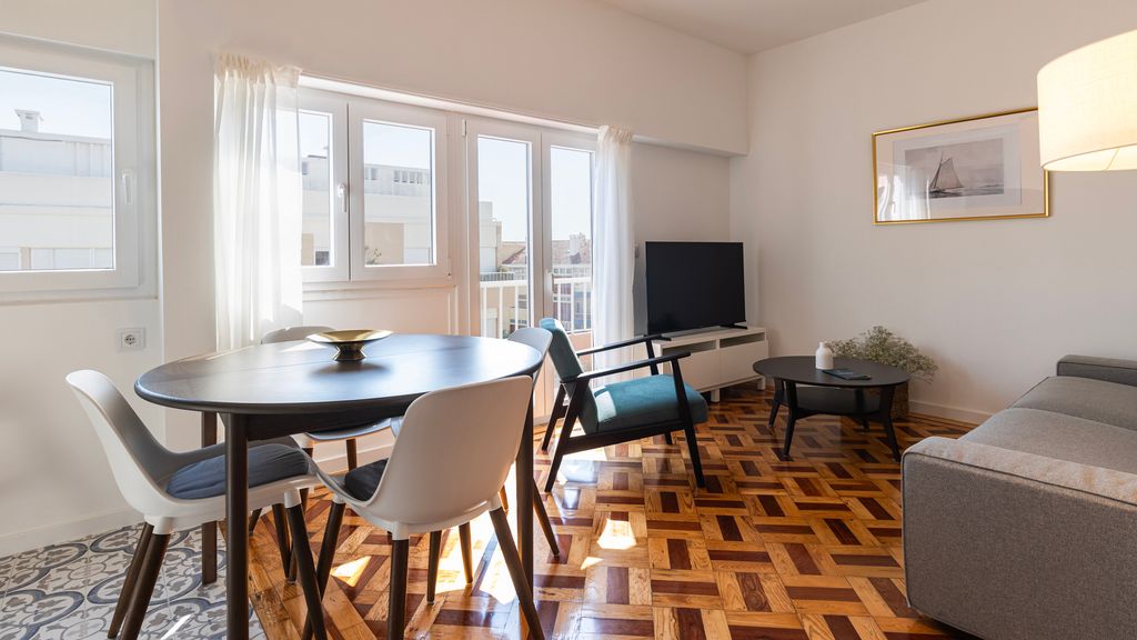 Stunning 3BDR Flat w/ Balcony & AC by LovelyStay