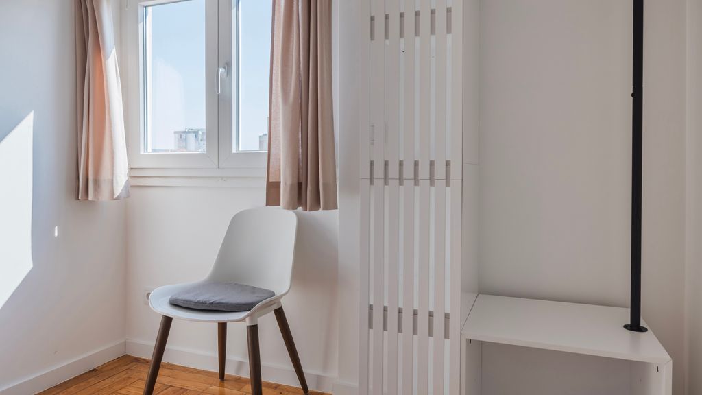 Stunning 3BDR Flat w/ Balcony & AC by LovelyStay