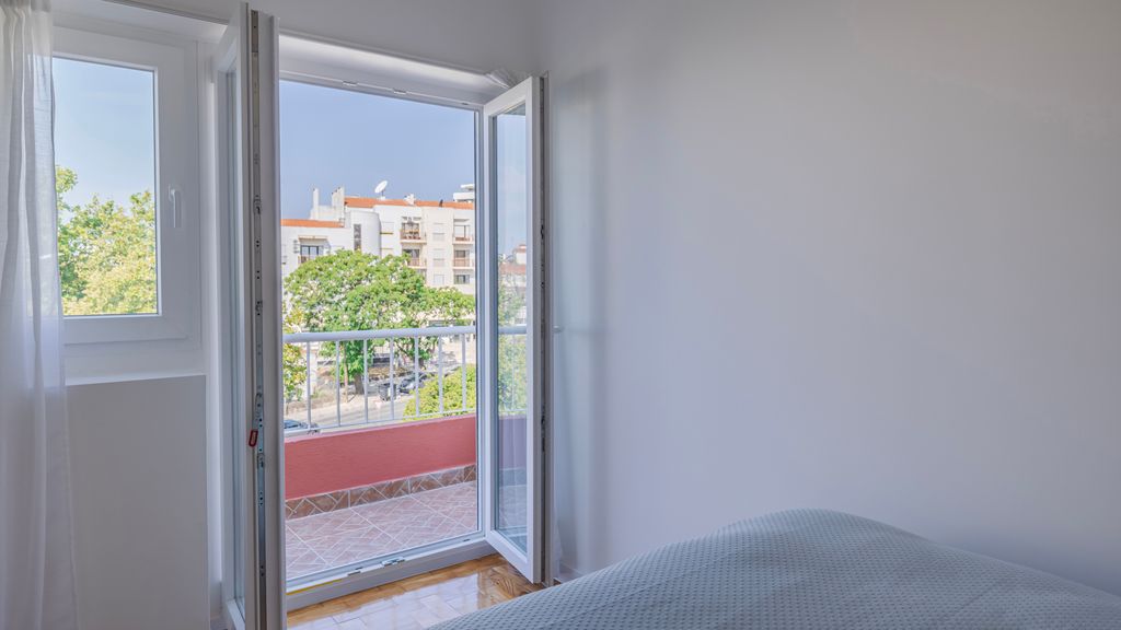 Stunning 3BDR Flat w/ Balcony & AC by LovelyStay